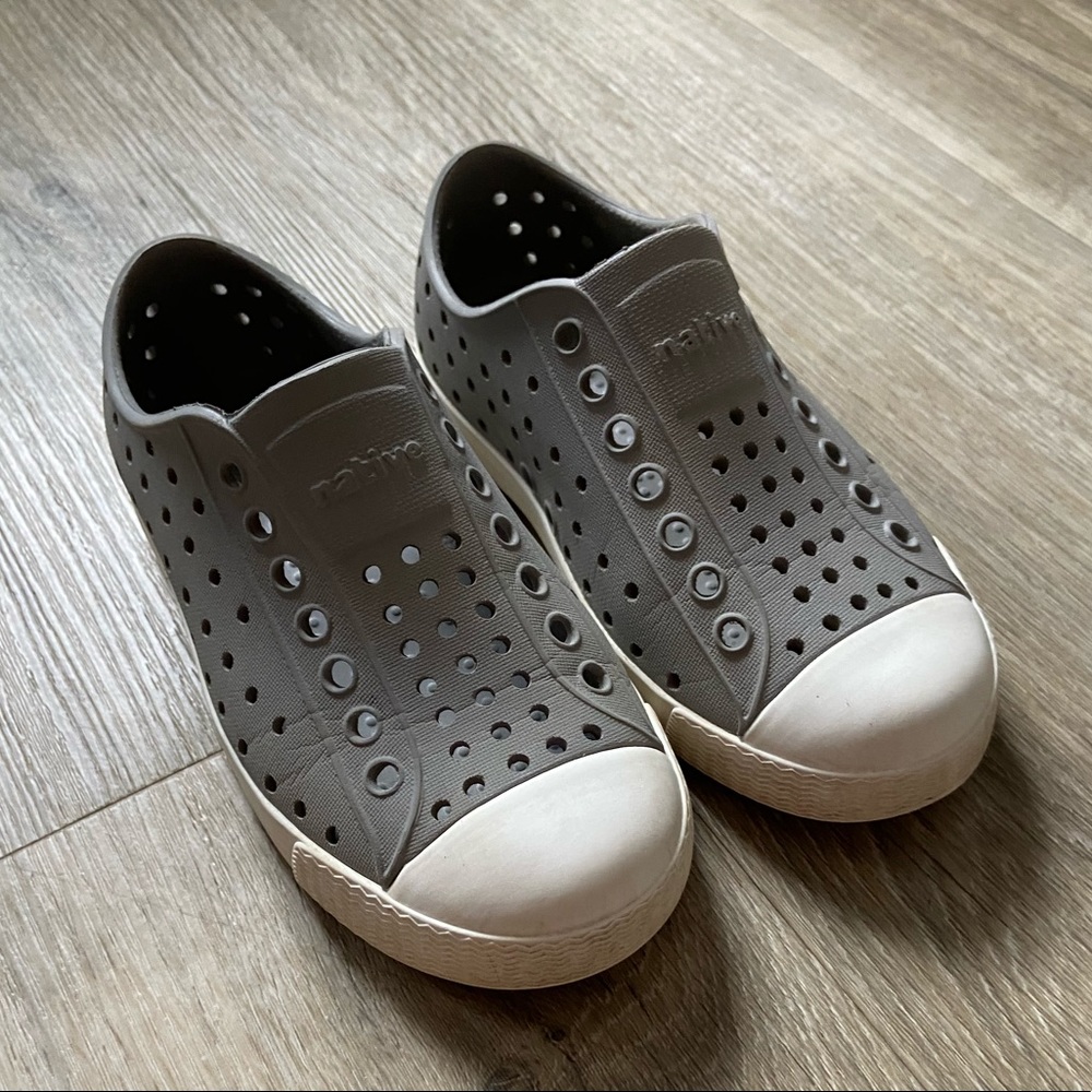 Native Jefferson Toddler Slip-on Size 10